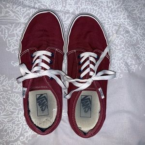 Maroon men’s/women’s vans